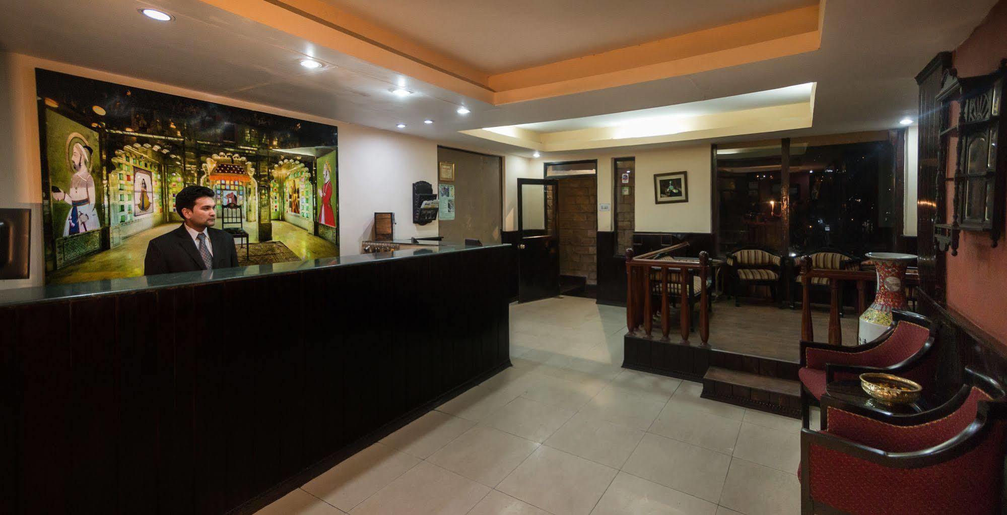 Himalaya Hotel Найнитал Экстерьер фото